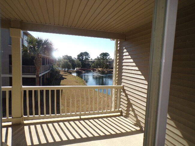 Building Photo - 4 Bedroom Townhome Located In Allenwood