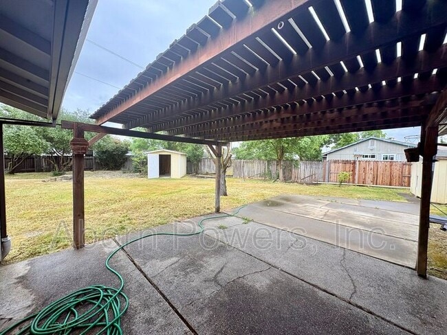 Building Photo - 752 Crosswind Dr