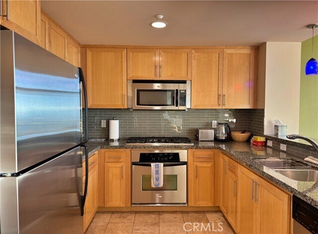 Building Photo - 400 W Ocean Blvd