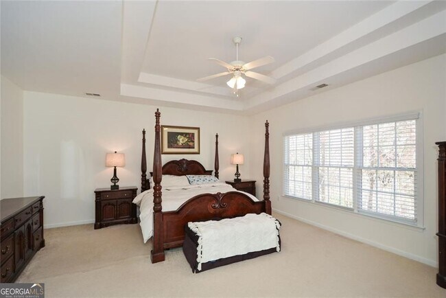 Building Photo - 305 Collegiate Dr