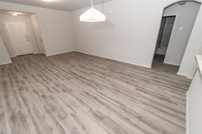 Building Photo - 24102 Avogadro Dr
