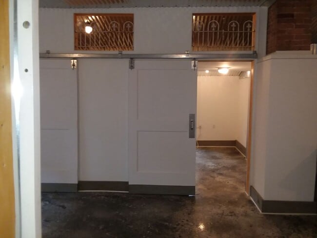 Building Photo - Beautiful 2 Bedroom in York, PA!