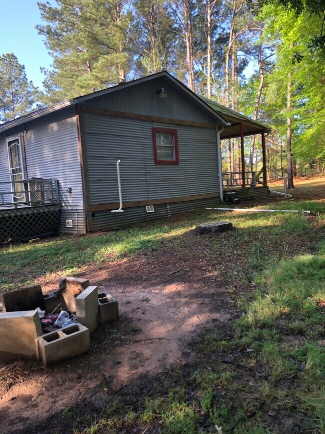 Rear view - 10557 County Road 165 N