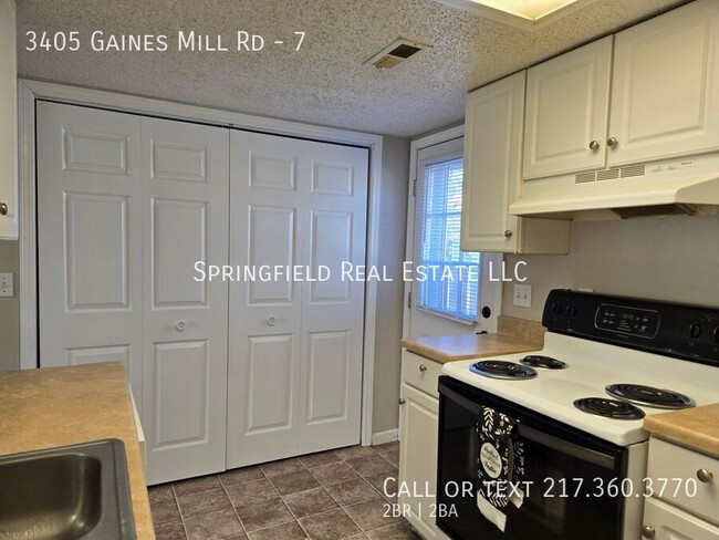 Building Photo - Here Comes the Sun: Freshly Updated 2 Bed,...