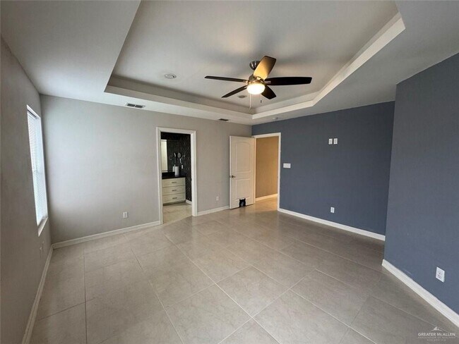 Building Photo - 2316 Corales St