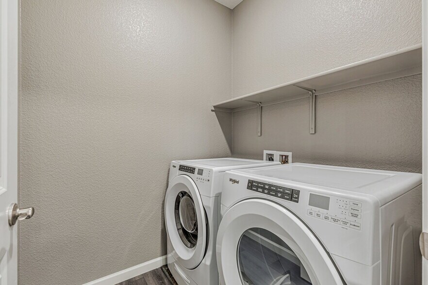 Building Photo - 6436 Laguna Seca Ln