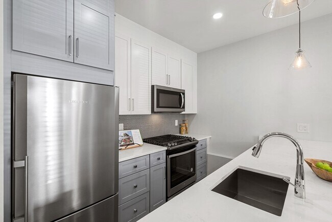 Building Photo - 181 Bennington St