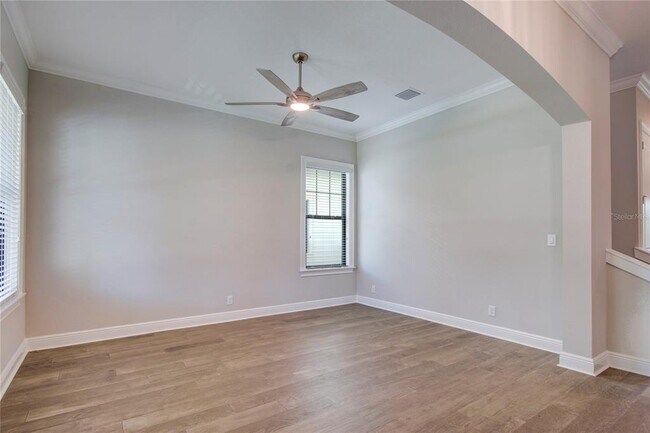 Building Photo - 855 39th Ave N
