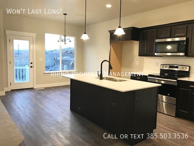 Building Photo - 249 Eaglewood Dr