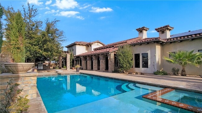 Building Photo - 4365 N Campbell Rd