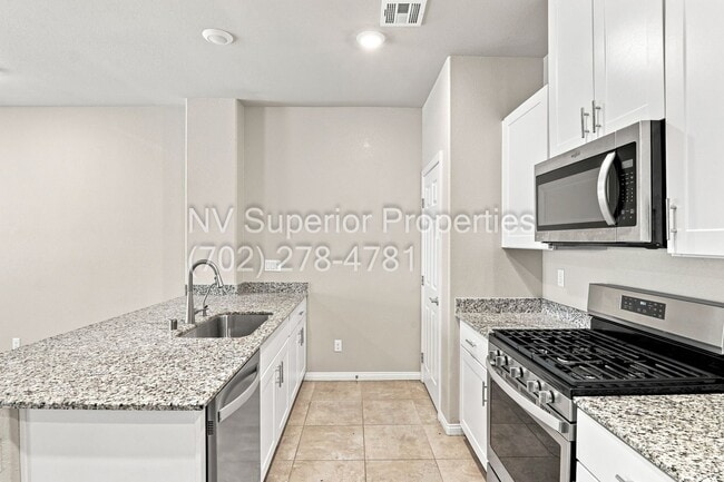 Building Photo - 7204 Sunray Point St
