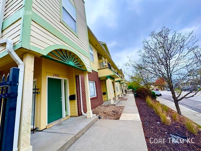 Building Photo - 2911 Cherry St