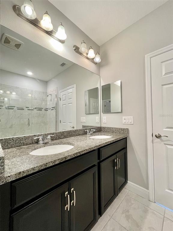 Building Photo - 2820 Grand Kemerton Pl