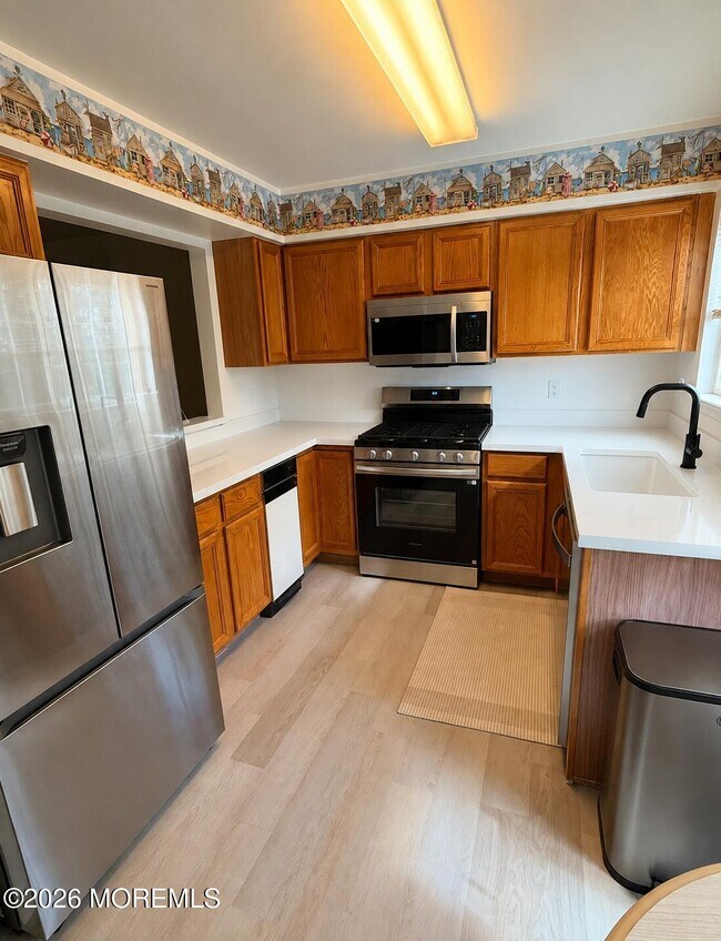 Building Photo - 137 Pierce Dr