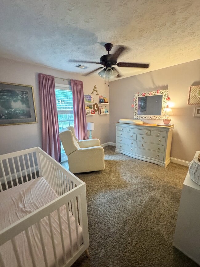 Building Photo - 127 Lee Rd 2181