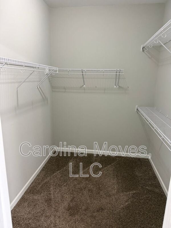 Building Photo - 105 Bismark Dr