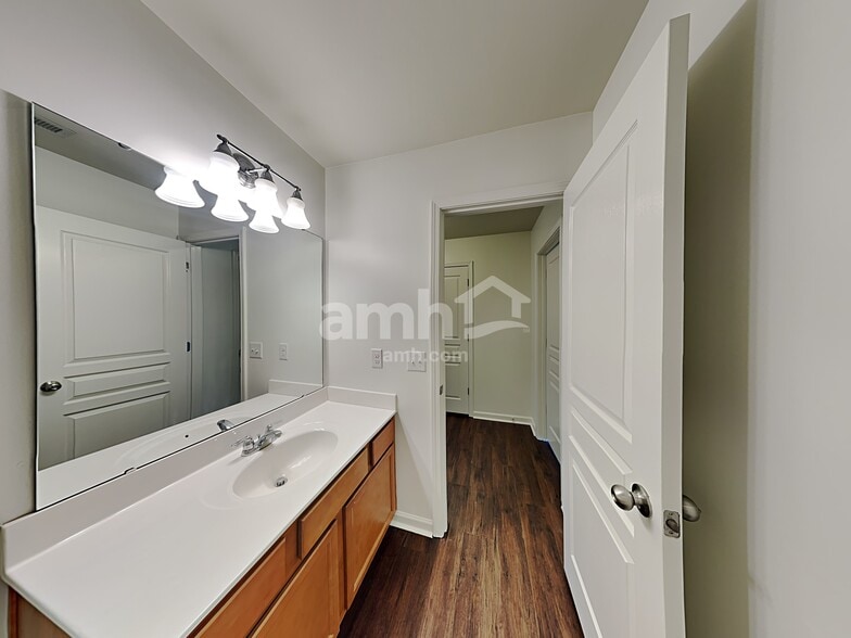 Building Photo - 1505 Ridge Haven Rd