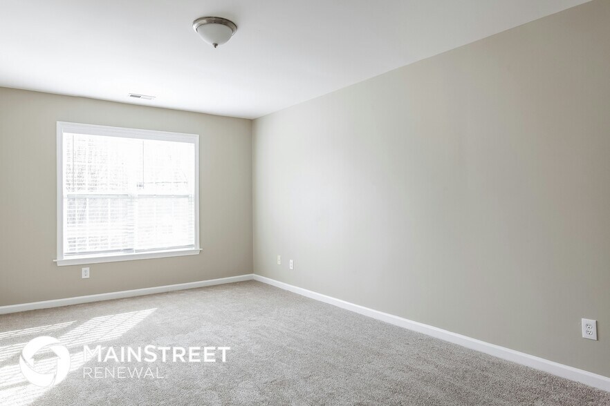 Building Photo - 1903 Lees Chapel Rd