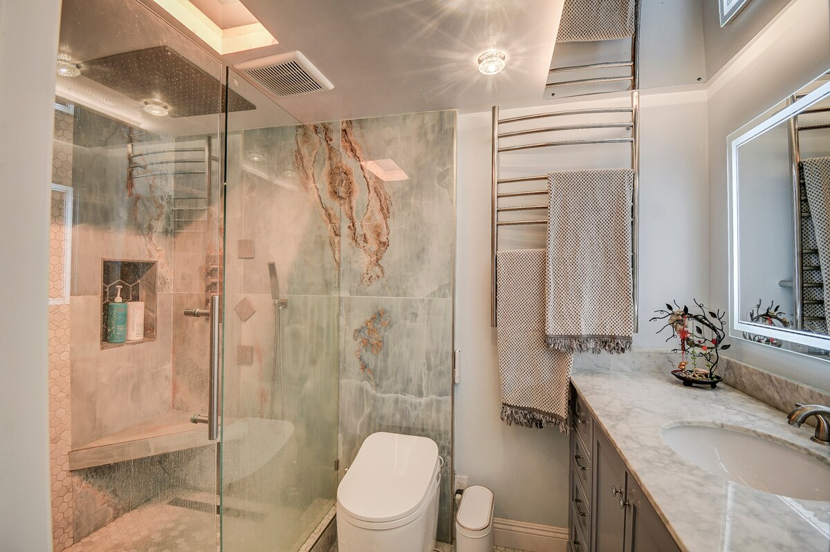 Building Photo - 11 Seamist Ct