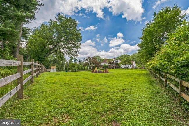 Building Photo - 76 S Forge Manor Dr