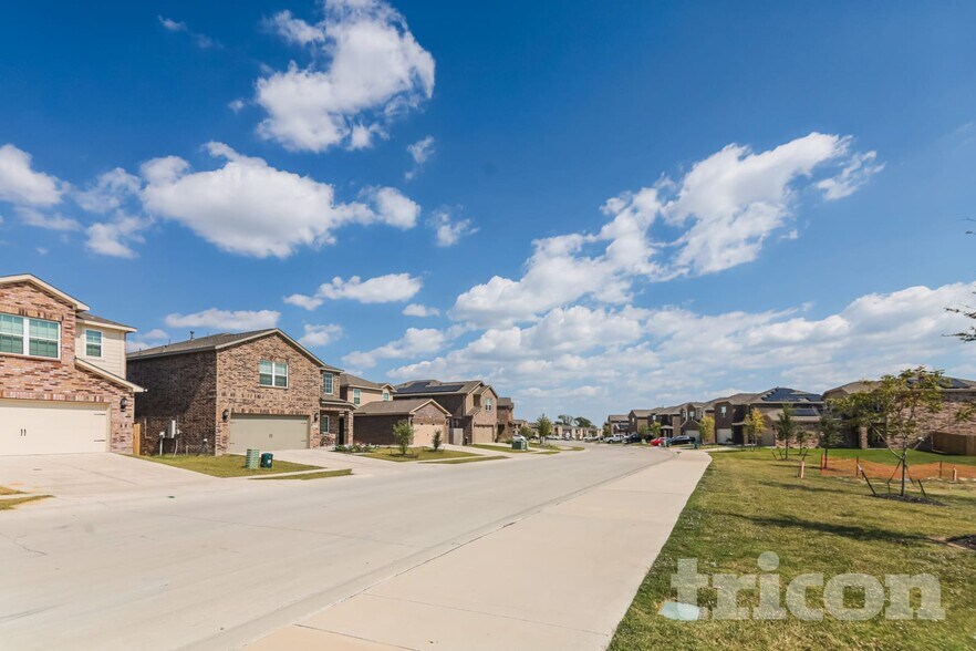 Building Photo - 1209 Bullock Dr