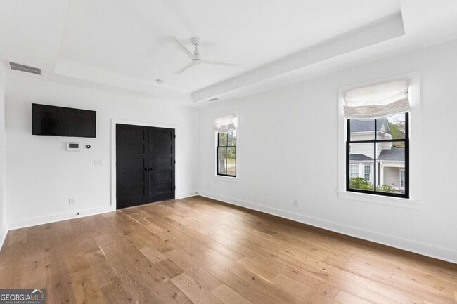 Building Photo - 98 Middle St