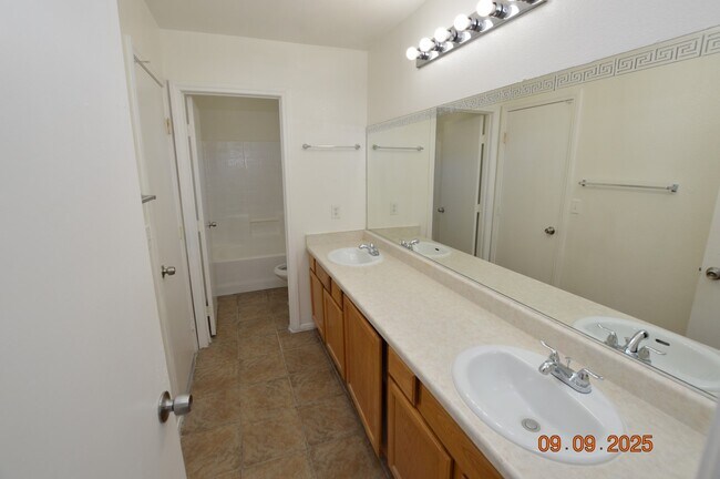 Building Photo - 9078 Mountain Lakes Ave