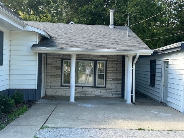 Building Photo - 417 N John St