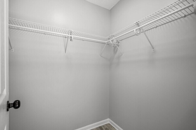 Building Photo - Fully Renovated 3 Bedroom in Southport!