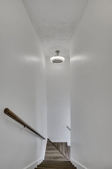 Building Photo - 200 Deerpoint Ct