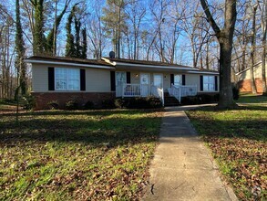 Building Photo - 2 Bedroom 1 Bathroom Duplex in Winterville!