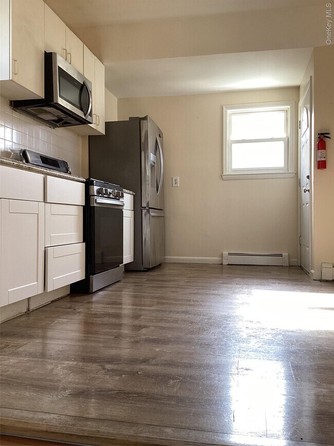 Building Photo - 22 Sharp St