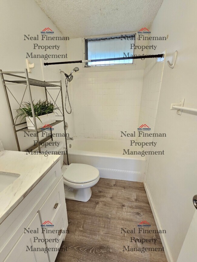 Building Photo - Waikalani Woodlands in Mililani’s. 2 bed, 1 bath and 2 parking condo