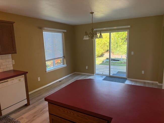 Building Photo - Mount Vernon 3 bedroom with large bonus room