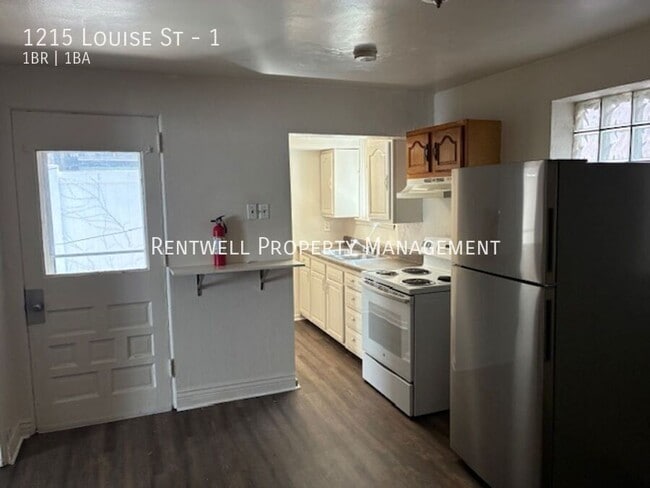 Building Photo - 1215 Louise St