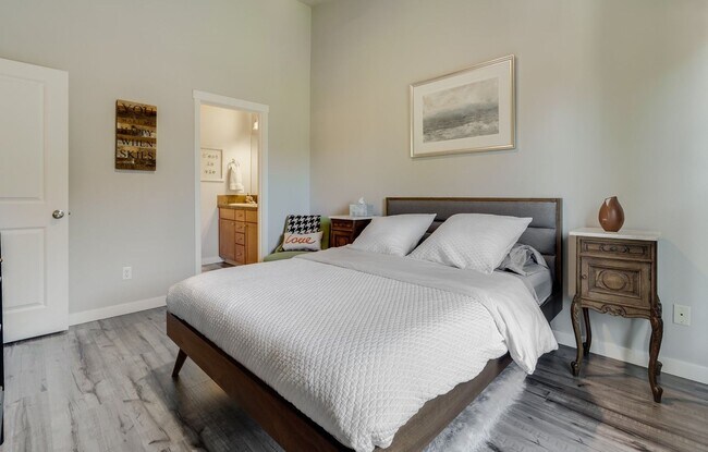 Building Photo - Spacious Happy Valley Townhome Featuring Three Bedrooms, Two Balconies & Attached Garage