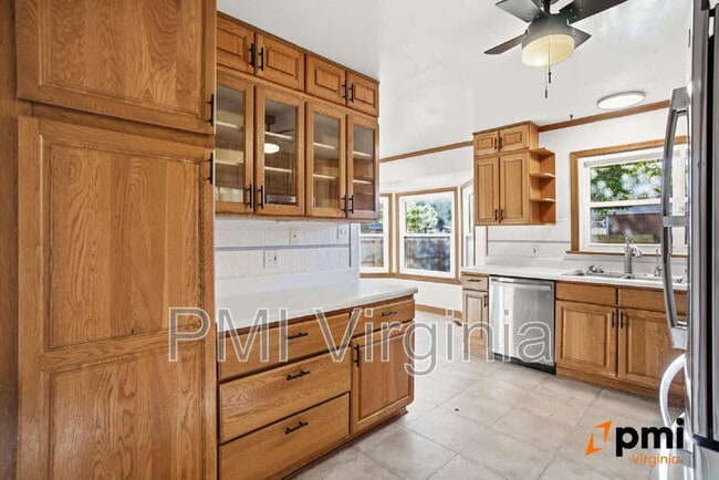 Building Photo - 436 Longleaf Rd