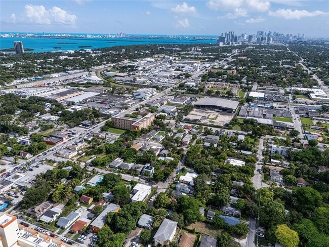 Building Photo - 131 NE 77th St