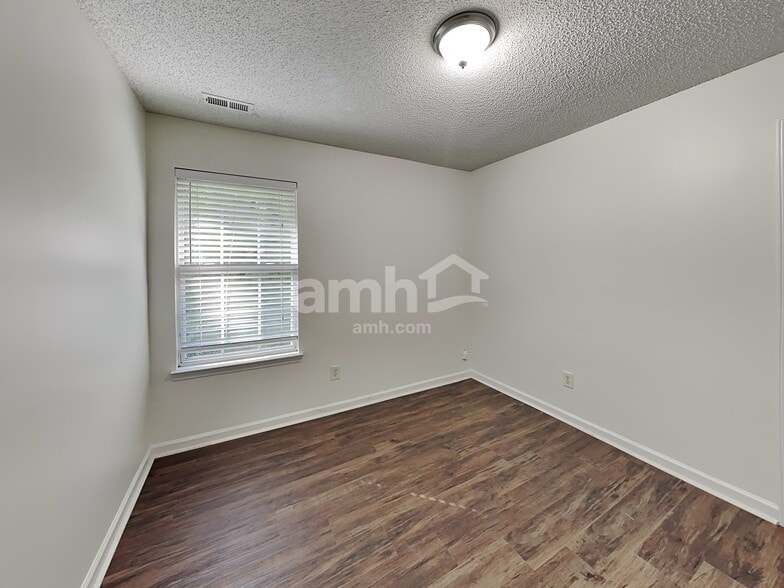 Building Photo - 4763 Asherton Pl NW
