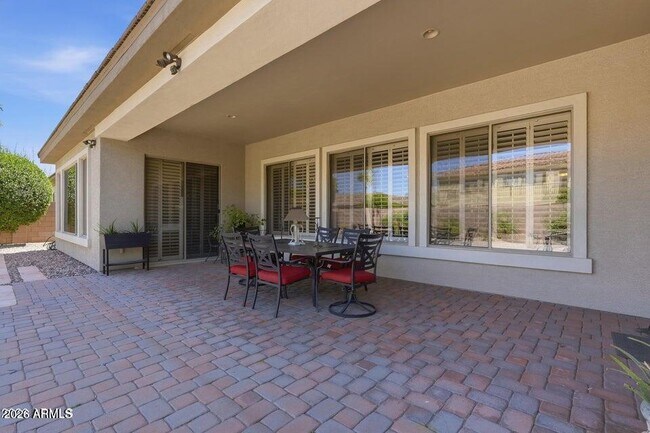 Building Photo - 900 W Macaw Dr