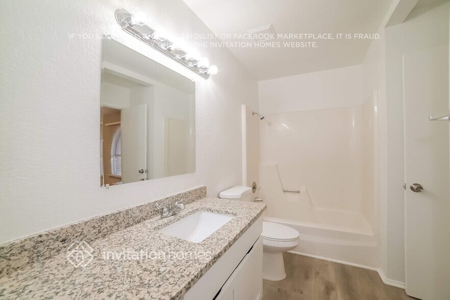 Building Photo - 4454 N 105th Ave