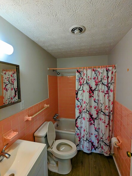 Building Photo - 1118 Lincoln Park Blvd