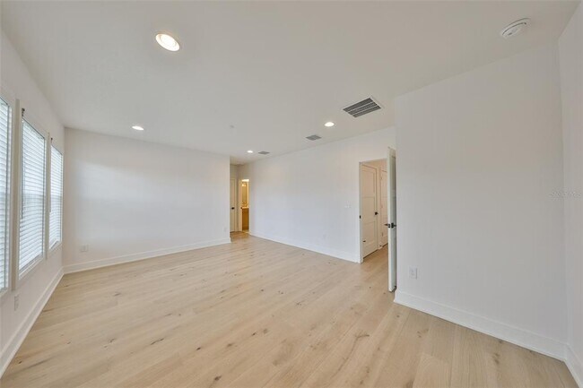 Building Photo - 1314 1/2 W Lemon St