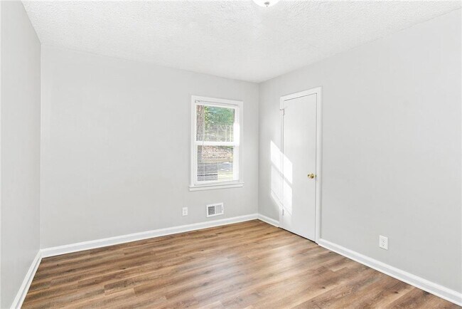 Building Photo - 1598 San Gabriel Ave