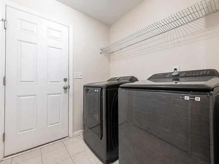 Building Photo - 1473 Oxpens Rd