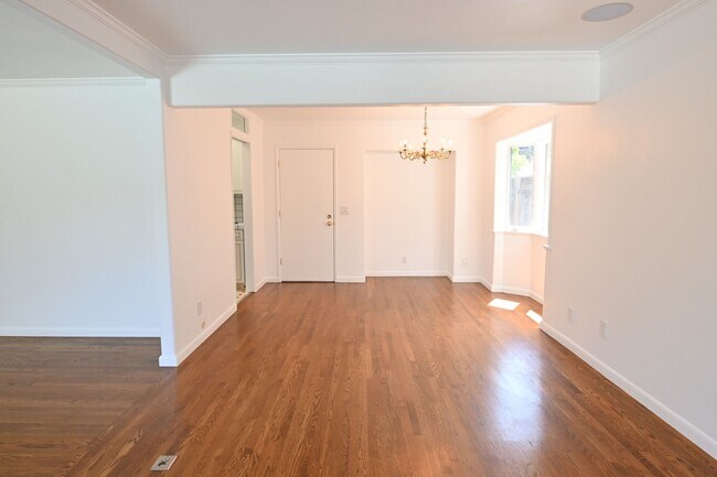 Building Photo - West SJ Beauty, Pool & Spa, 2 bed, 2 bath, 2 car garage single family home available soon!