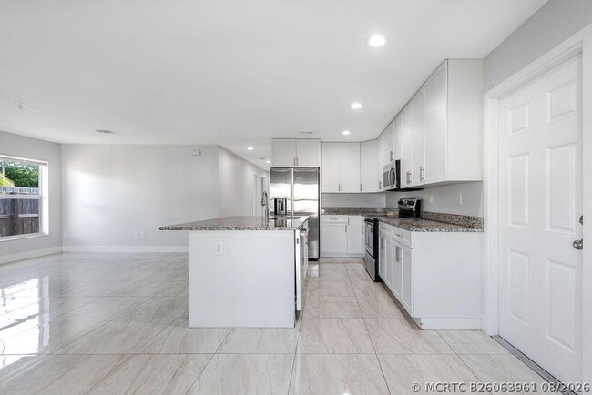 Building Photo - 1506 S J St