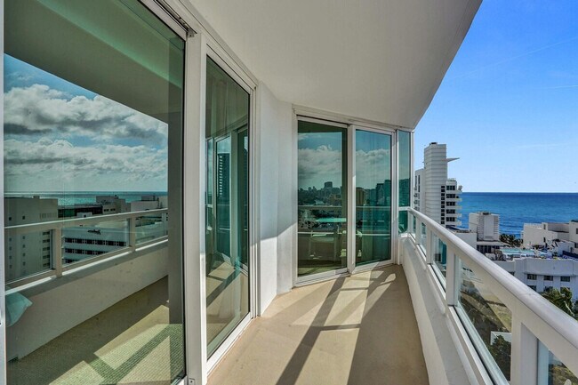 Building Photo - 4441 Collins Ave