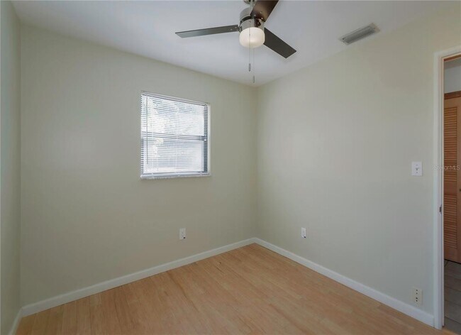 Building Photo - 1420 Alhambra Way S