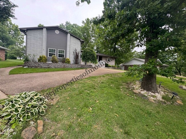 Building Photo - 4 Bed/2 Bath Home in Village Green